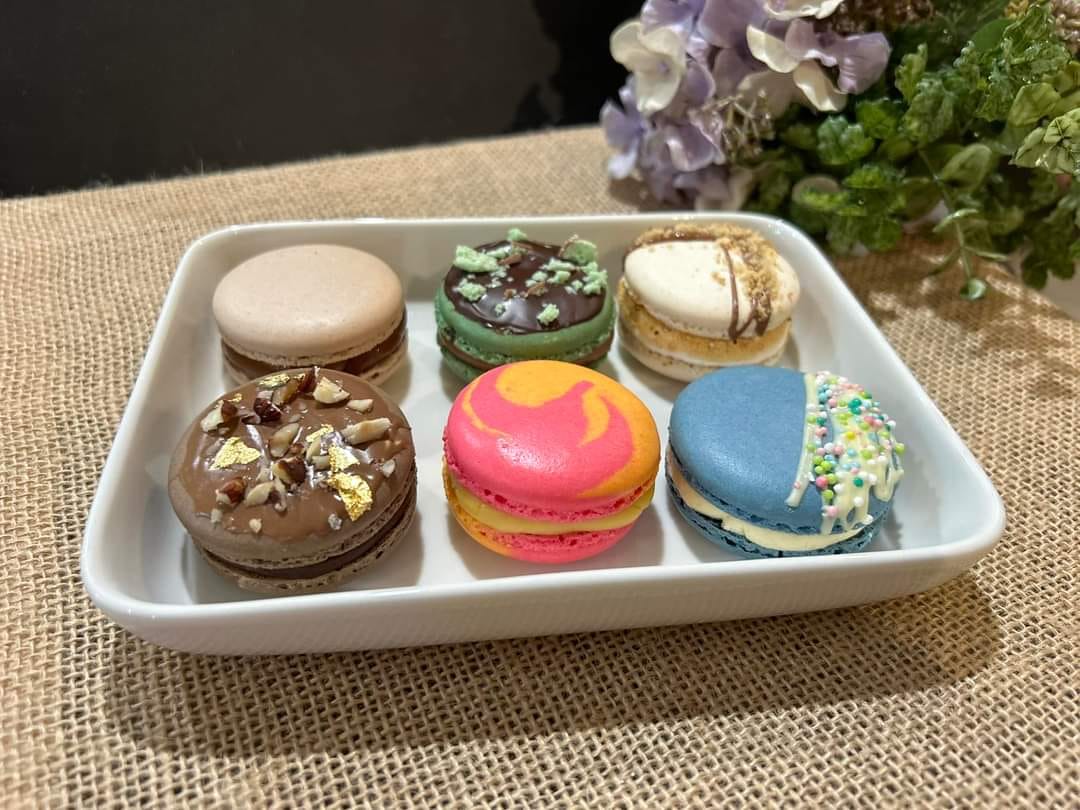 Macarons (6 pack)